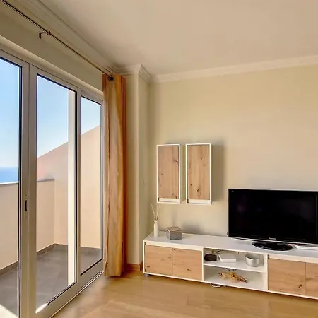 Lucy Sweet By Lovelystay Apartment